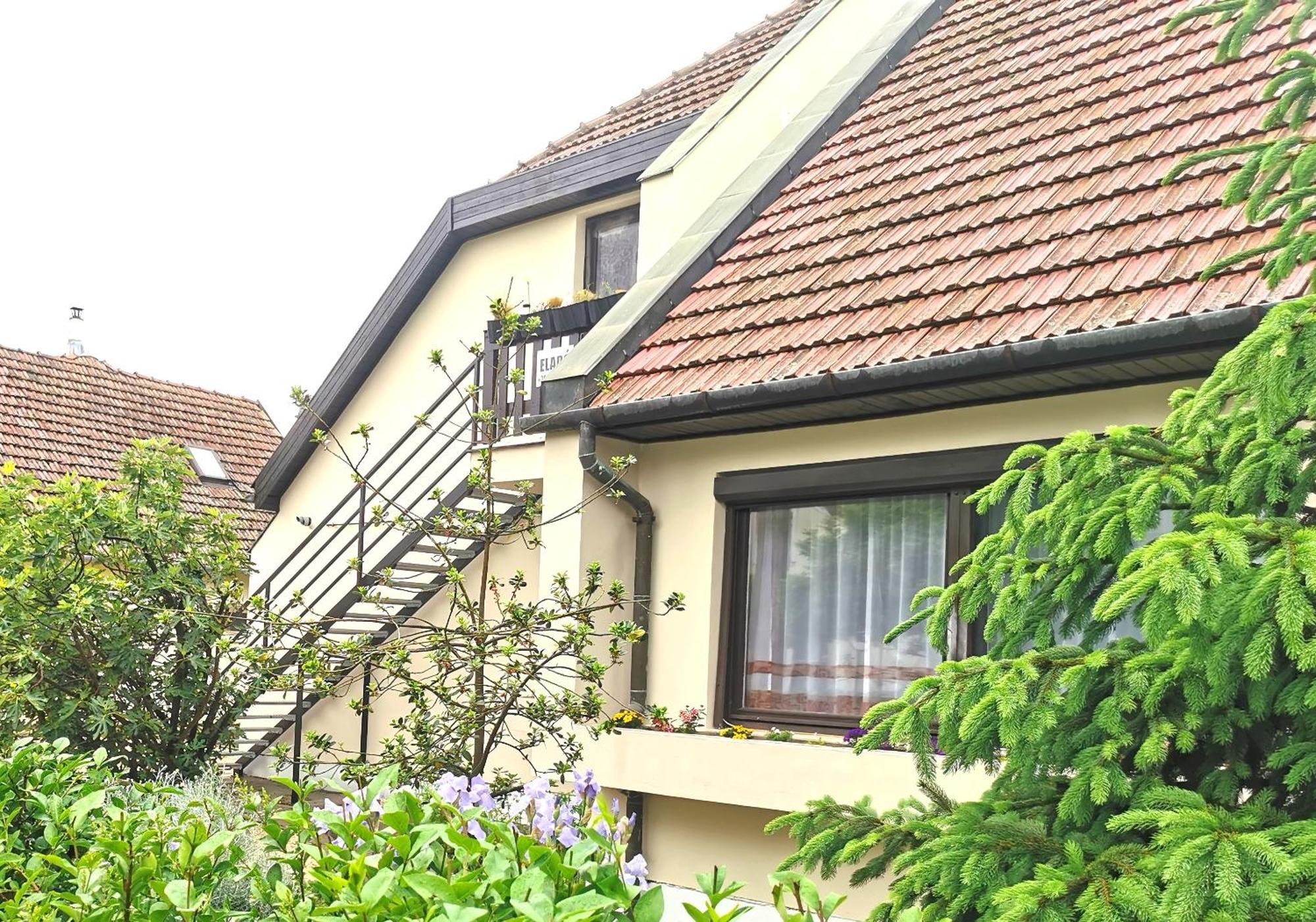 Ambient Deluxe Apartman Gyula Exterior photo